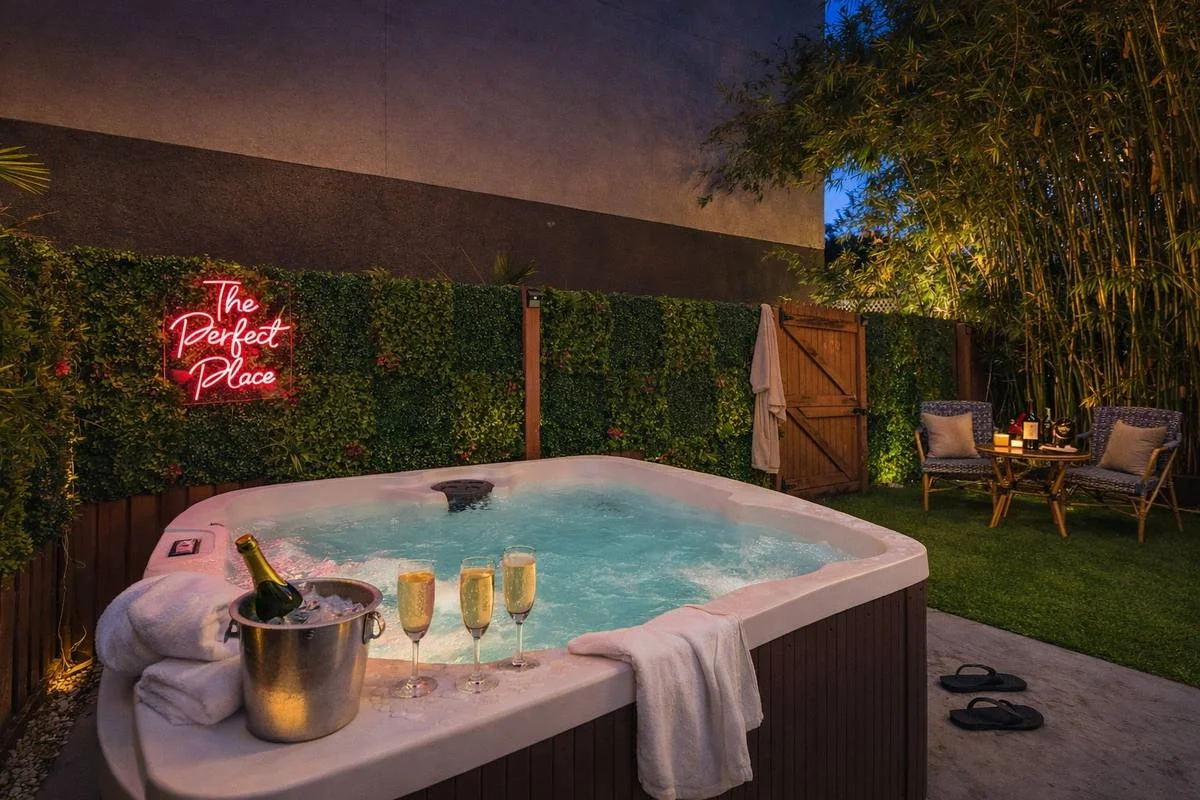 St. Petersburg, FL — Downtown Retreat · Hot Tub Garden